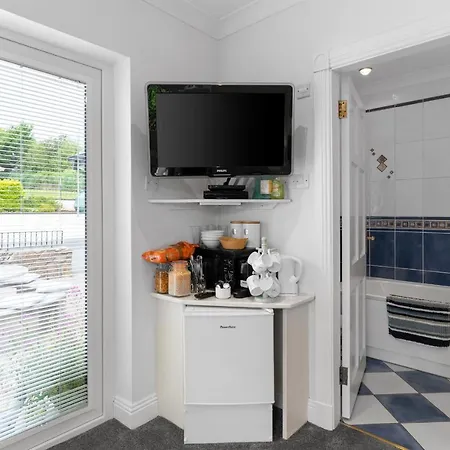 Private With Private Entrance.