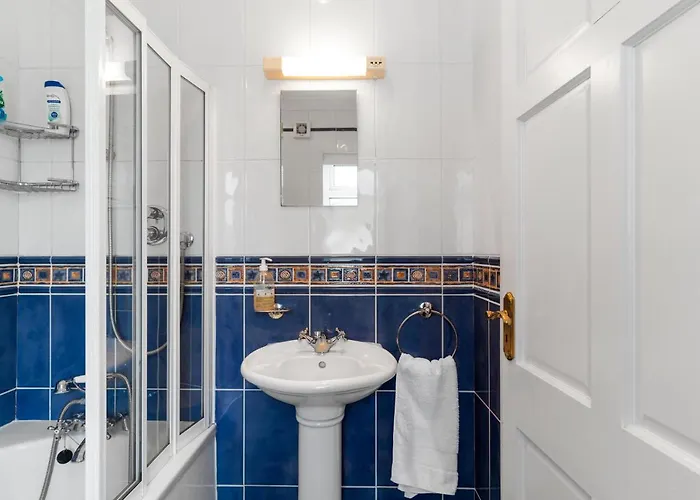 Private With Private Entrance. Apartman