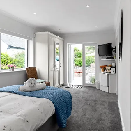 Private With Private Entrance.