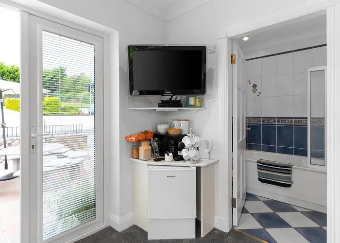 Private With Private Entrance.